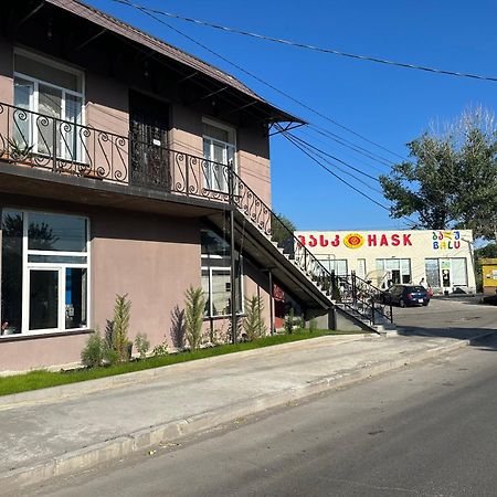 Hotel Elit Ninotsminda Bagian luar foto