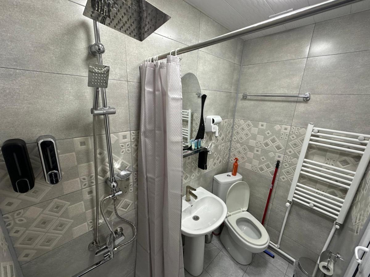 Hotel Elit Ninotsminda Bagian luar foto