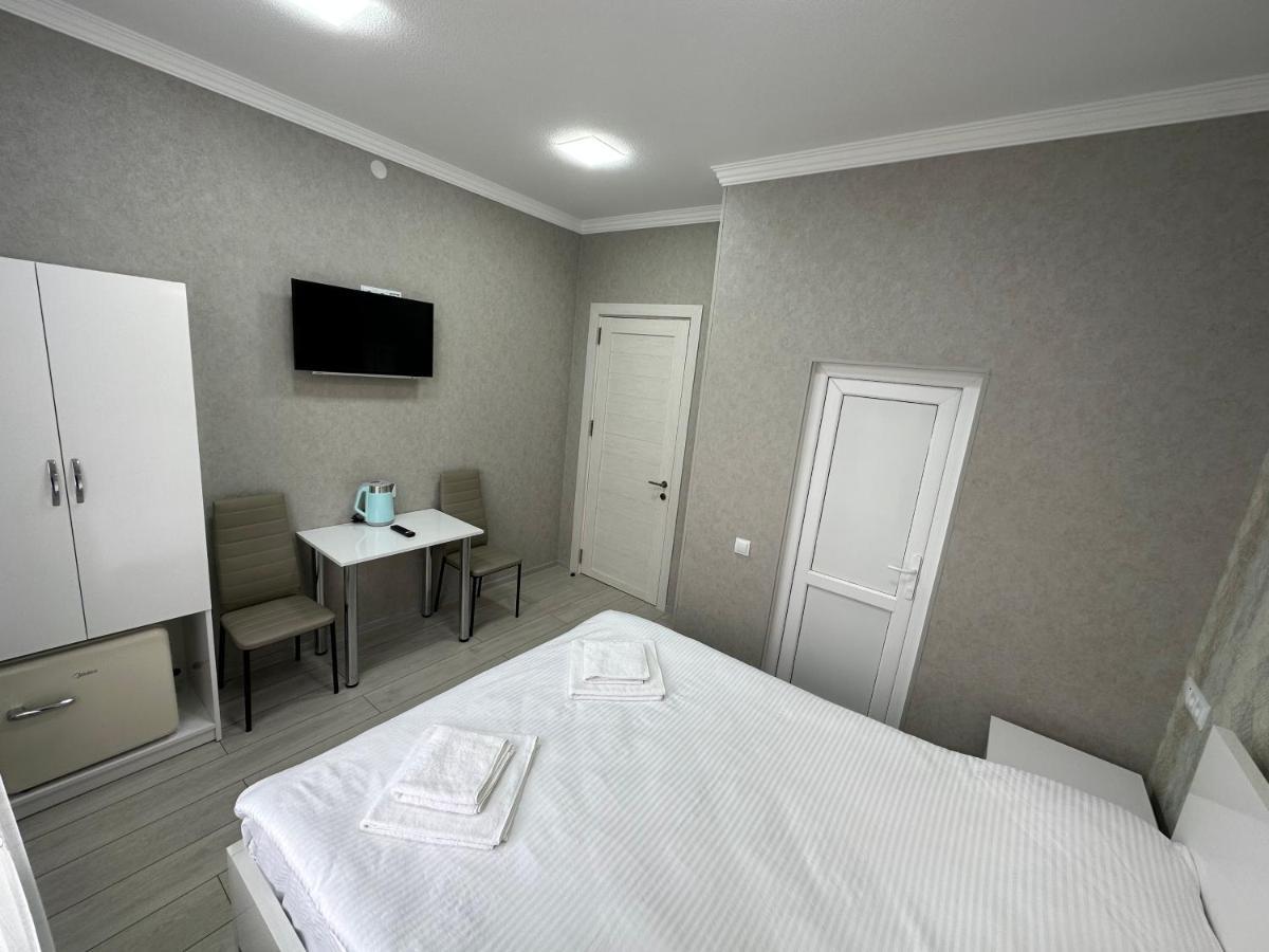 Hotel Elit Ninotsminda Bagian luar foto