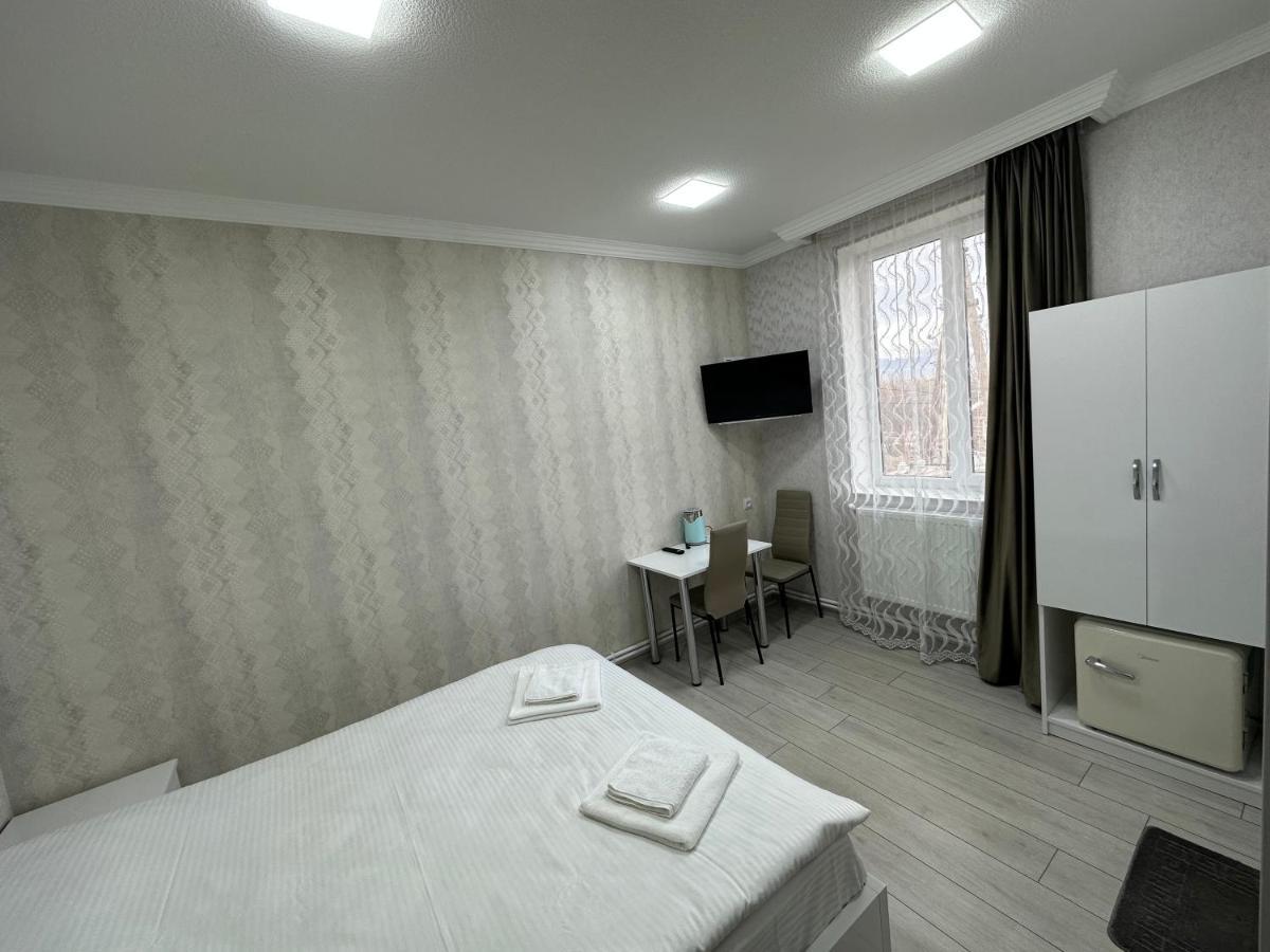 Hotel Elit Ninotsminda Bagian luar foto