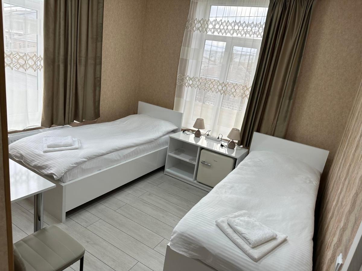 Hotel Elit Ninotsminda Bagian luar foto